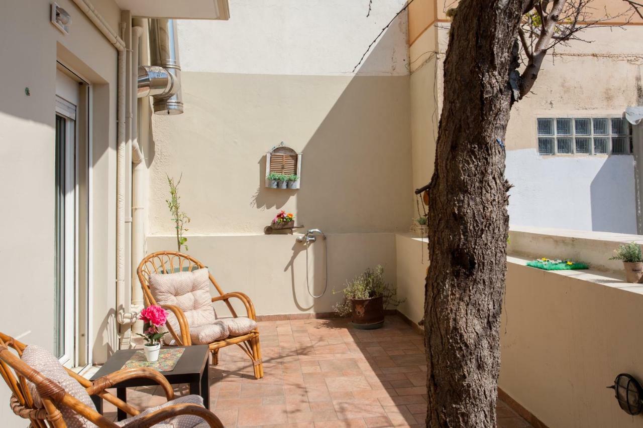 Evelia Apartment Galatás Exterior foto